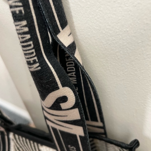 Steve Madden Purse - Picture 3 of 6